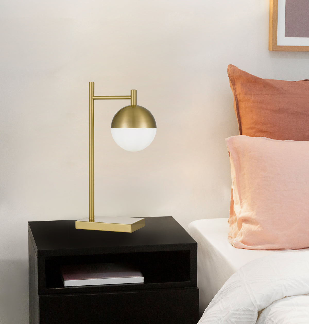 TFS TABLE LAMP 25wE27max D:200 H:500 Inline Switch ANTIQUE GOLD BASE/OPAL GLASS